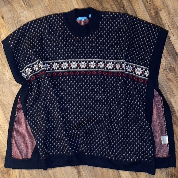 Women's Draper James XS / S Knit Poncho Shrug Sweater - Picture 3 of 7